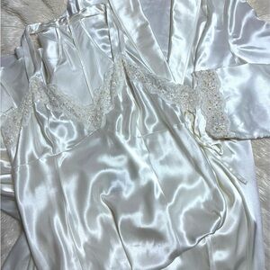 Old Hollywood Bridal Satin Robe & Nightgown Set NWT XL Parisian Intimates Ivory